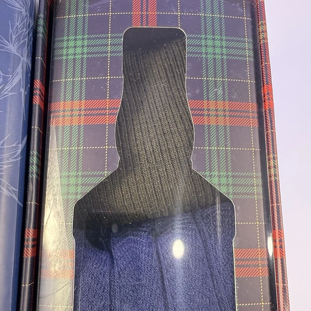 Whiskey Socks 3 Pairs Men's Crew Socks Size 8-12 NIB Black Blue Red‎ New
